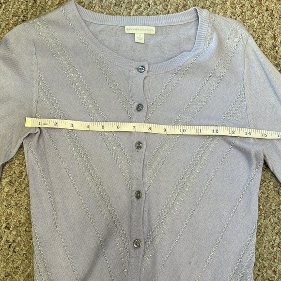 NY & Co Lavender Sweater, Size XS - Picture 5 of 7